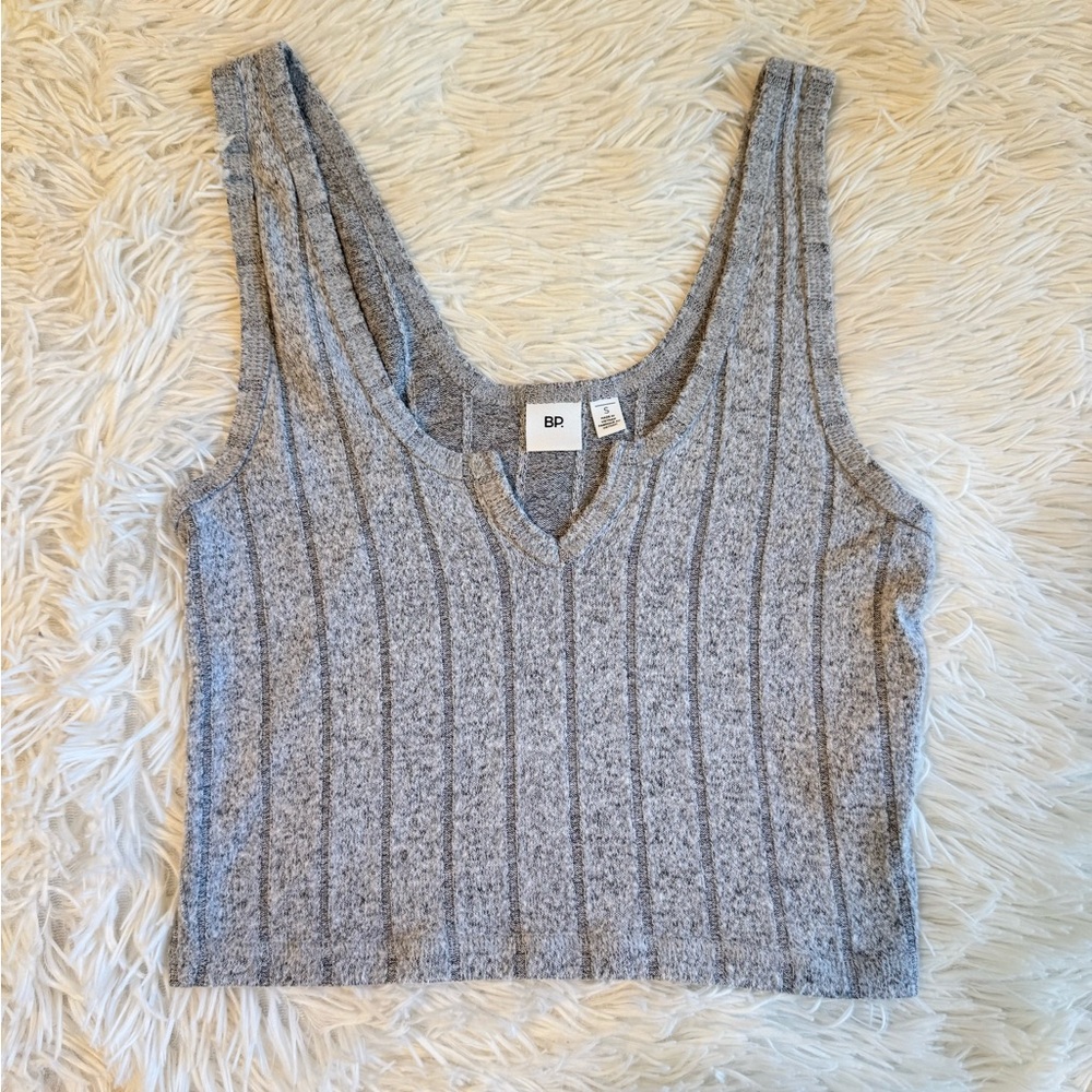 BP/NORDSTROM grey women’s cropped v-neck tank